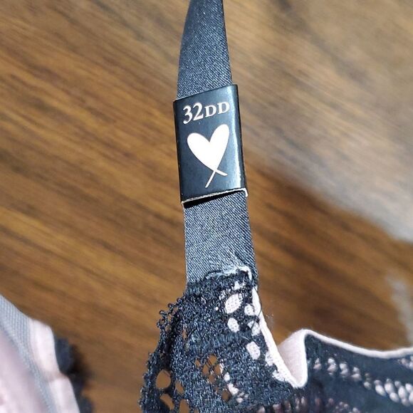 NEW Victoria's Secret Lined Plunge‎ Bra 32DD 32E - Picture 10 of 10